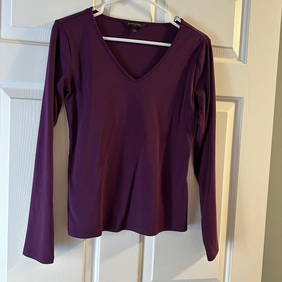Vibrant Purple Long-Sleeve V-Neck Top - Picture 5 of 7